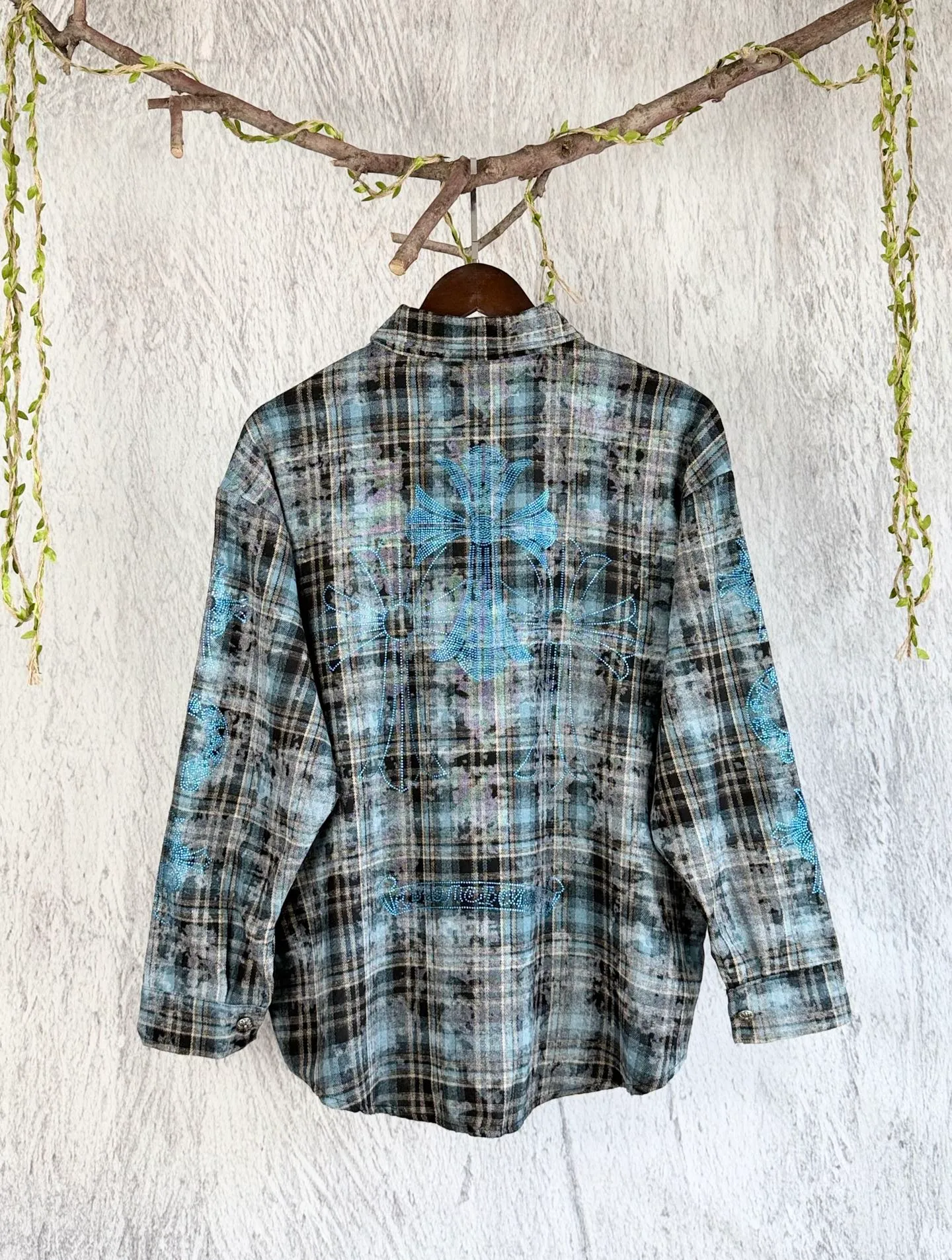 ：F Chrome Hearts CH ！ W ， Premium ，1.9W ， ， ， ！ Quality Breathable ！ ！ ！ ， ！Black 、 、 ， ， ， Chrome Hearts 、Classic 、 ， ！ ： Size：S-XL
